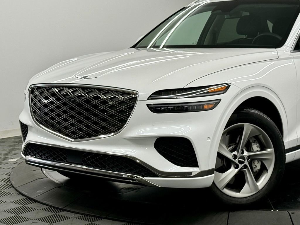Used 2026 Genesis GV70 2.5T Advanced image 3