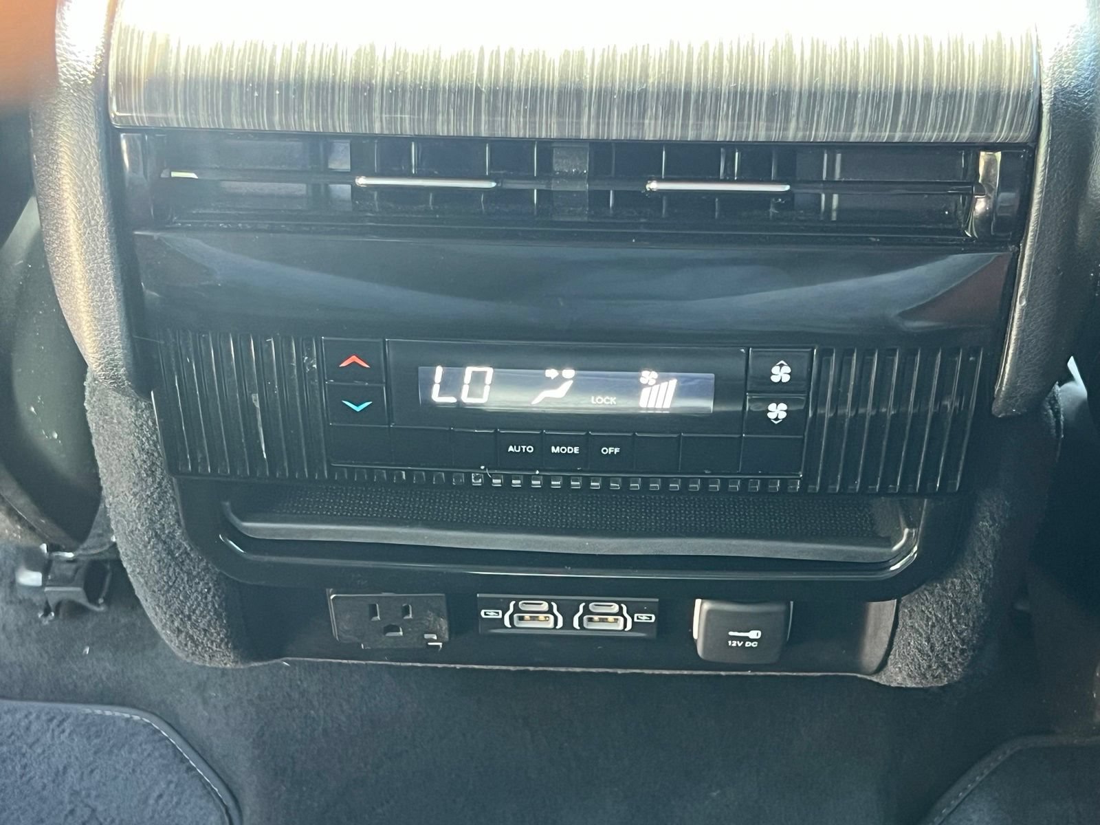 Used 2022 Jeep Wagoneer Series II RWD image 19