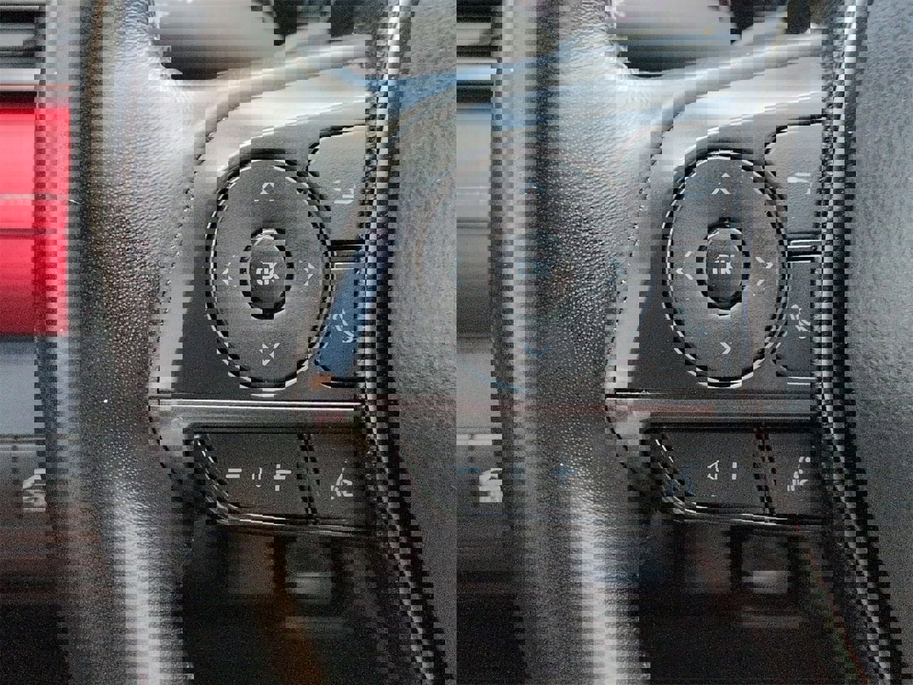 Used 2022 Toyota Camry XSE image 11