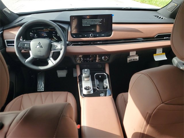New 2025 Mitsubishi Outlander SEL image 14