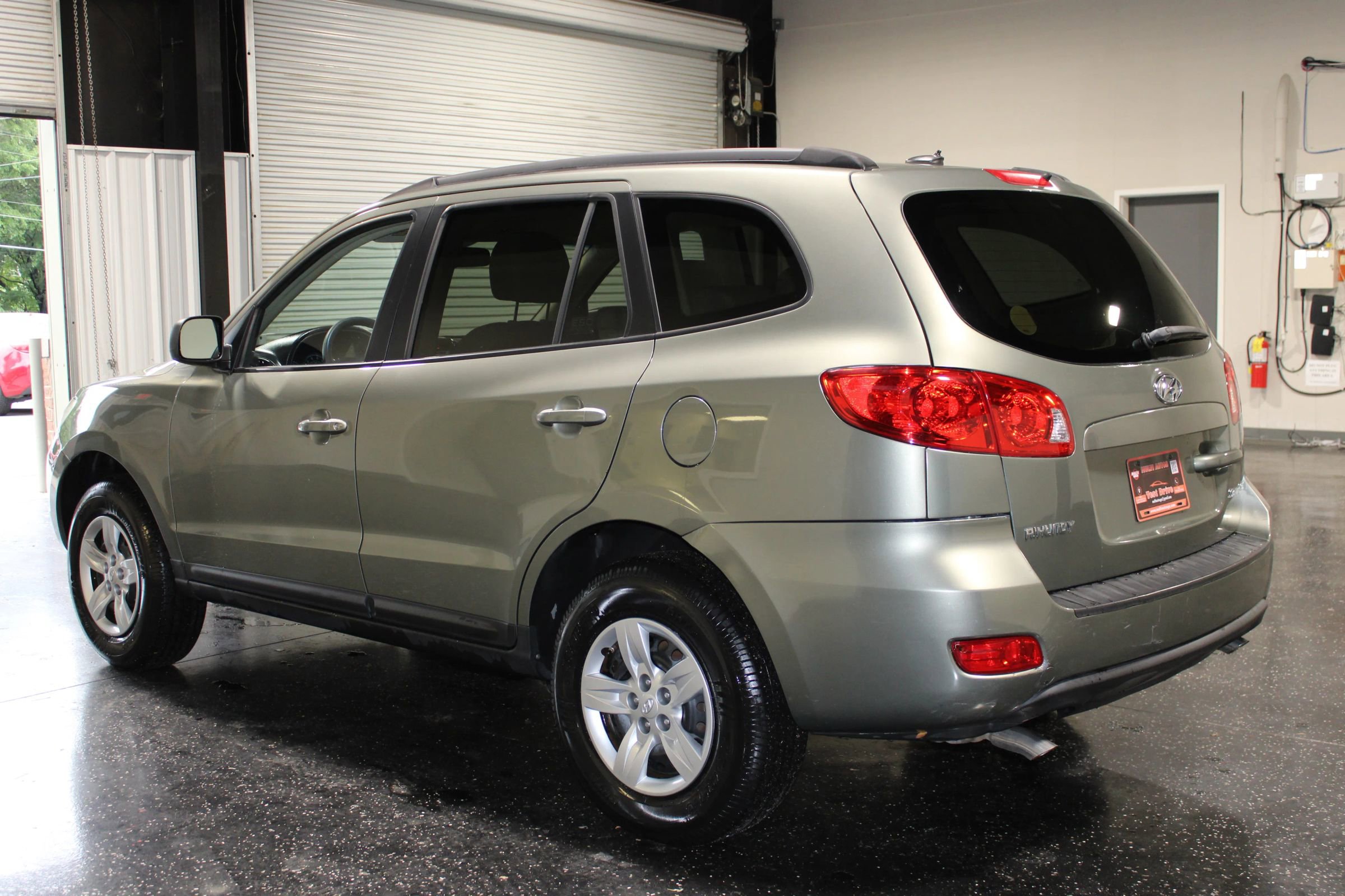 Used 2009 Hyundai Santa Fe GLS FWD image 5