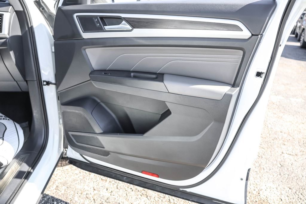 Certified 2023 Volkswagen Atlas SE image 42