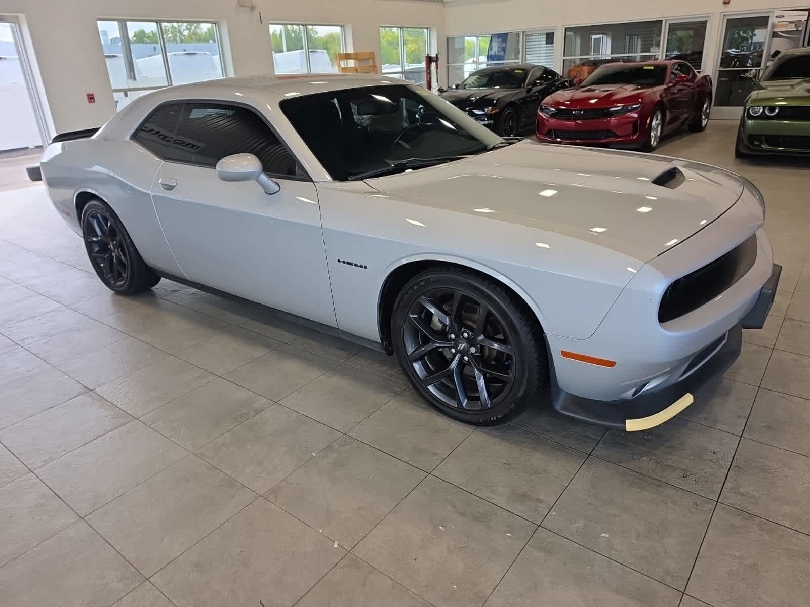 Used 2022 Dodge Challenger R/T w/ Blacktop Package RWD image 9
