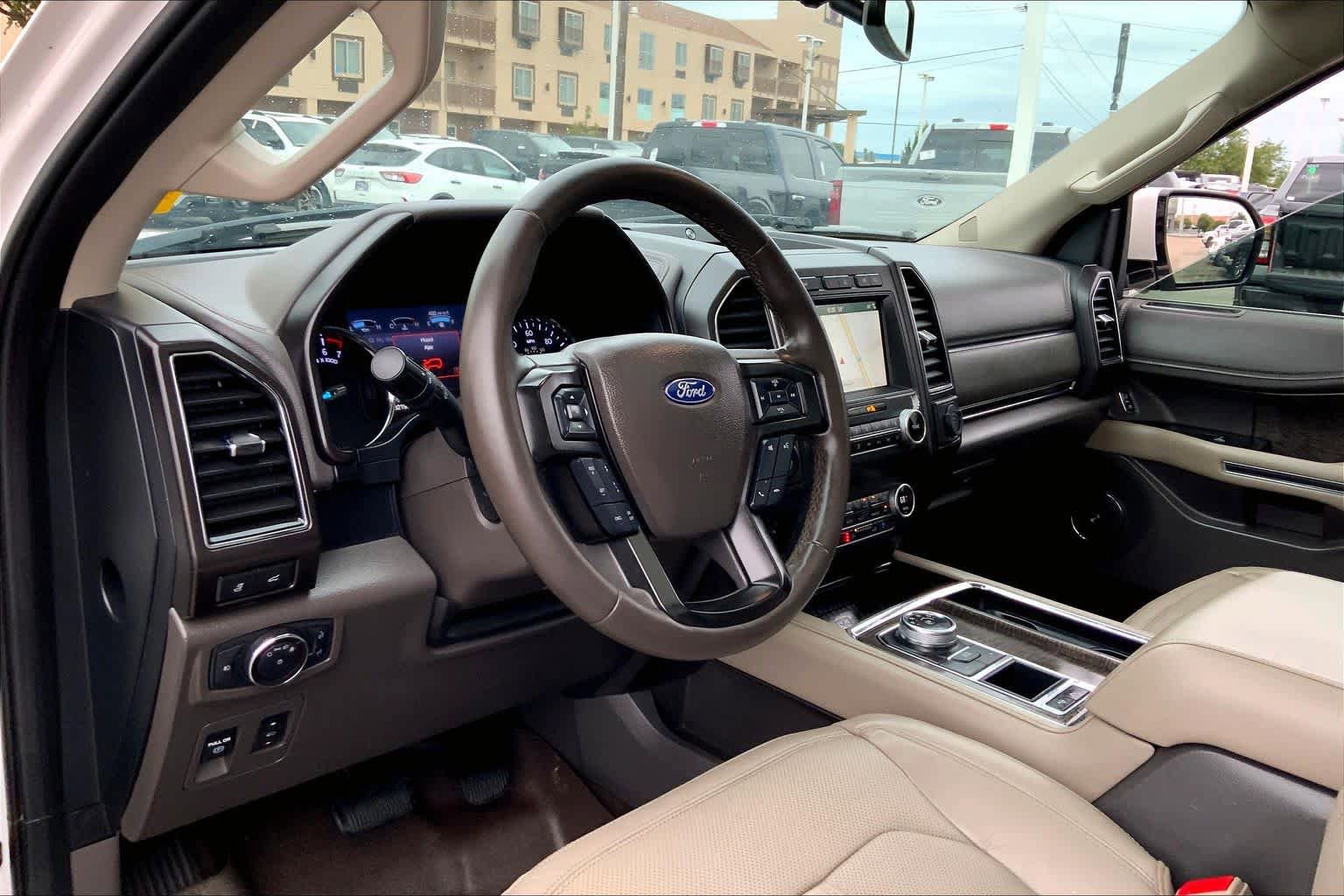 Used 2019 Ford Expedition Limited w/ Texas Edition Package RWD image 16