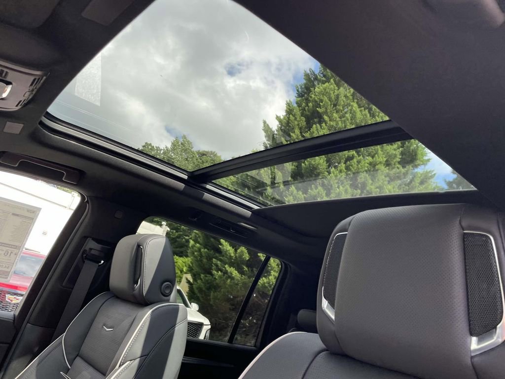 New 2025 Cadillac Escalade ESV Premium Luxury image 21