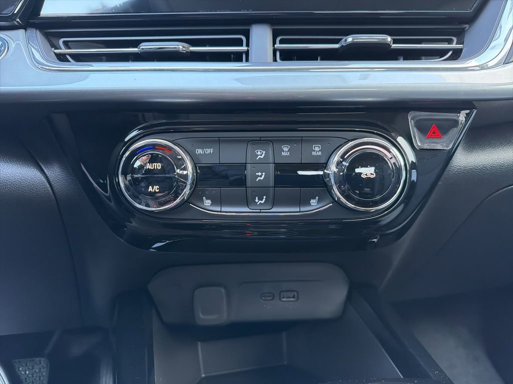 New 2026 Chevrolet Trax LT w/ Driver Confidence Package image 16