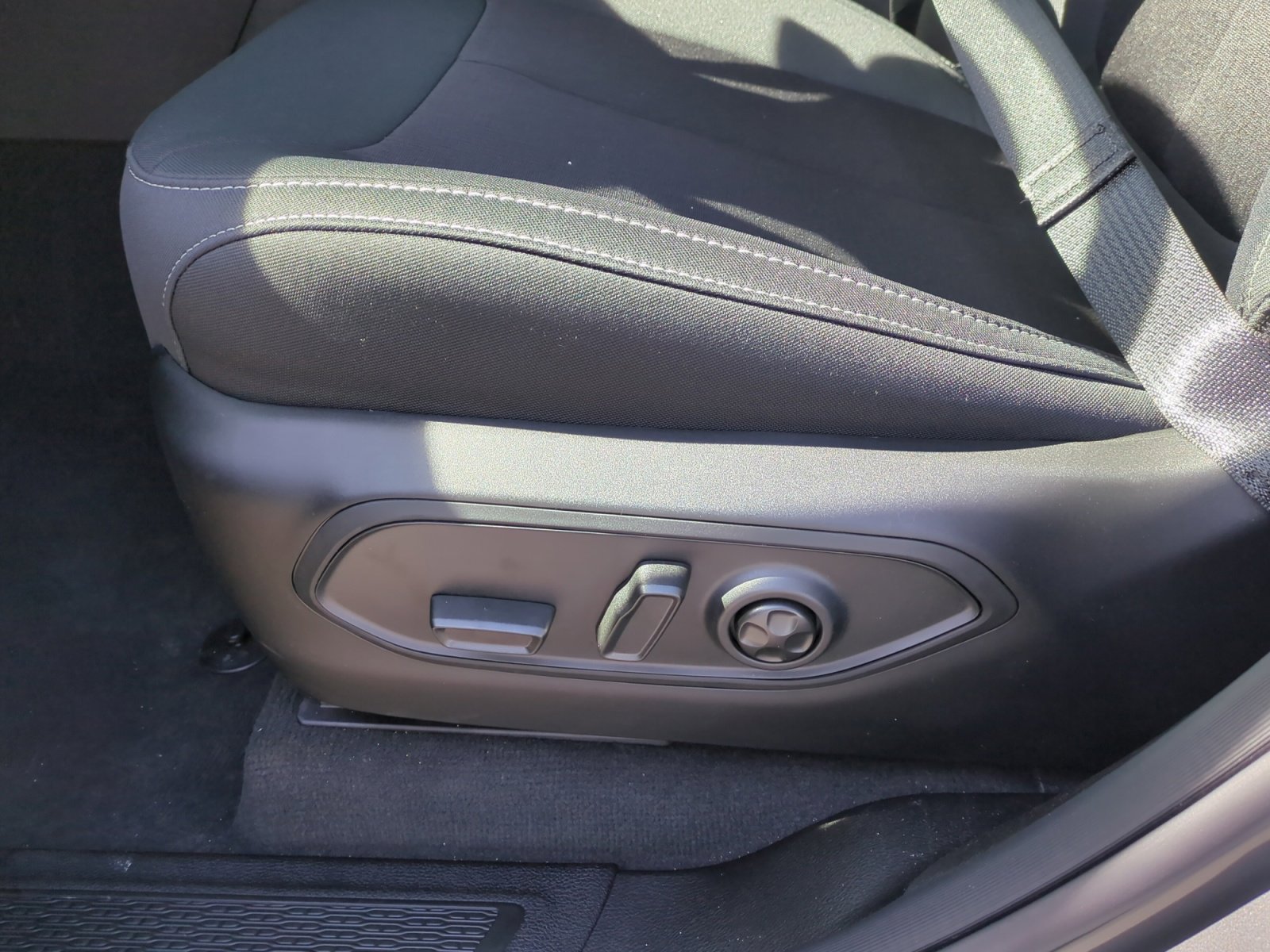 New 2026 Jeep Grand Cherokee Laredo X image 14