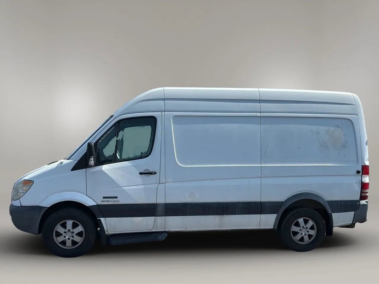 Used 2009 Dodge Sprinter 2500 image 2