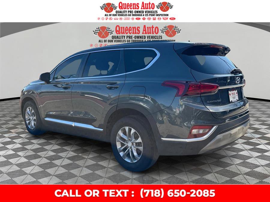 Used 2020 Hyundai Santa Fe SE image 4