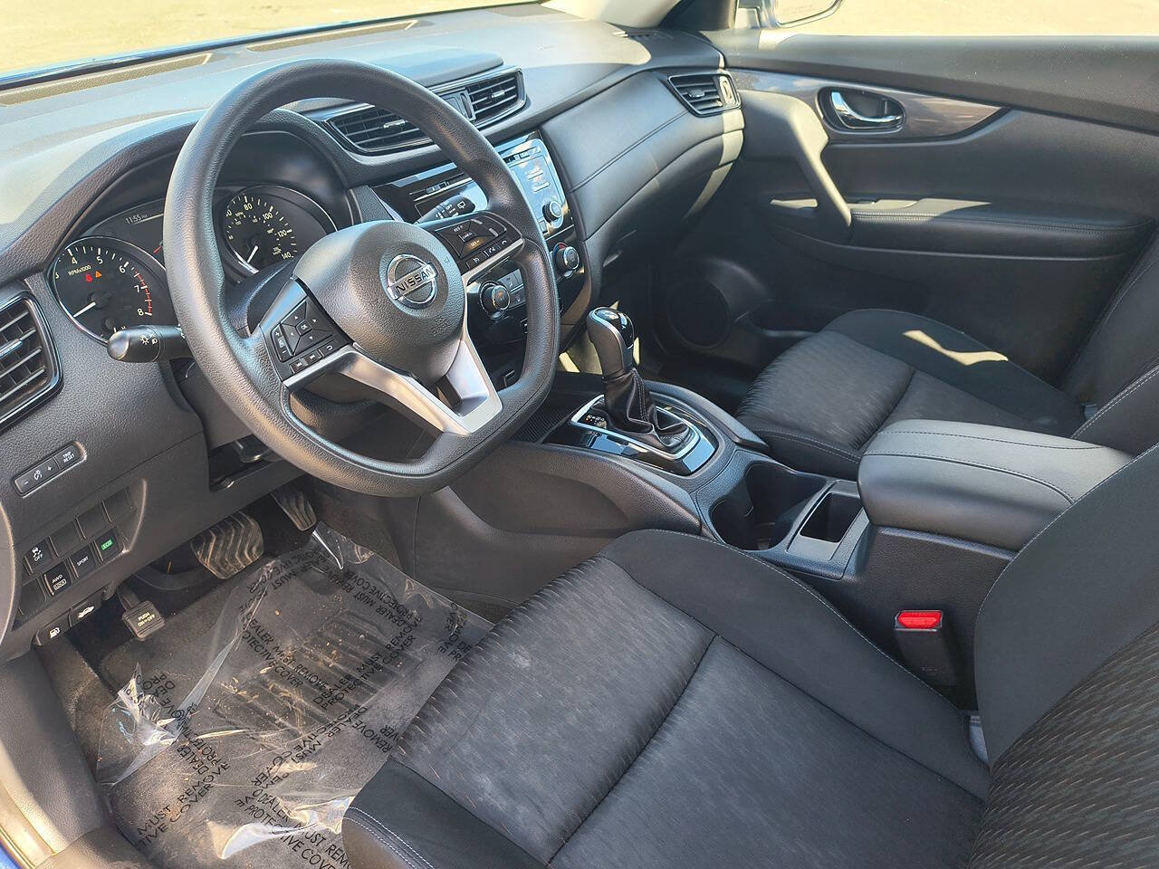 Used 2017 Nissan Rogue S AWD/4WD image 9