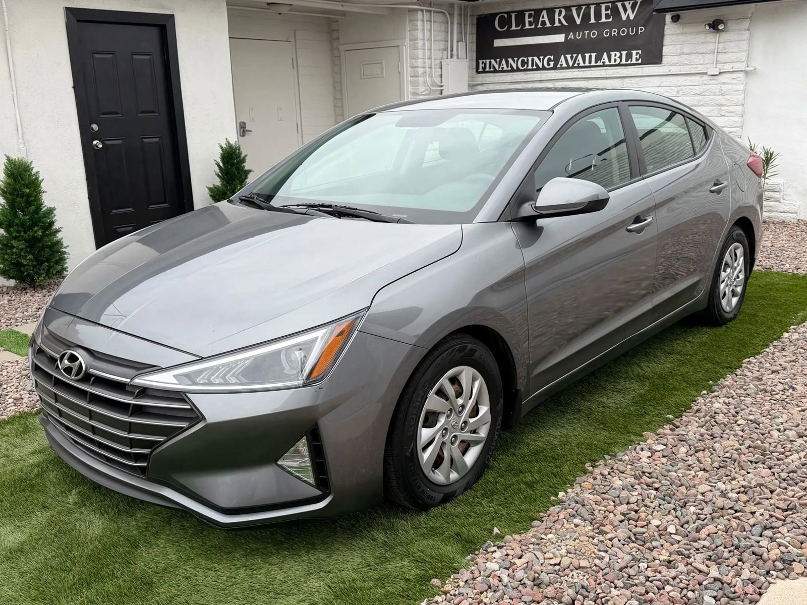 Used 2019 Hyundai Elantra SE w/ Winter Weather Package image 1