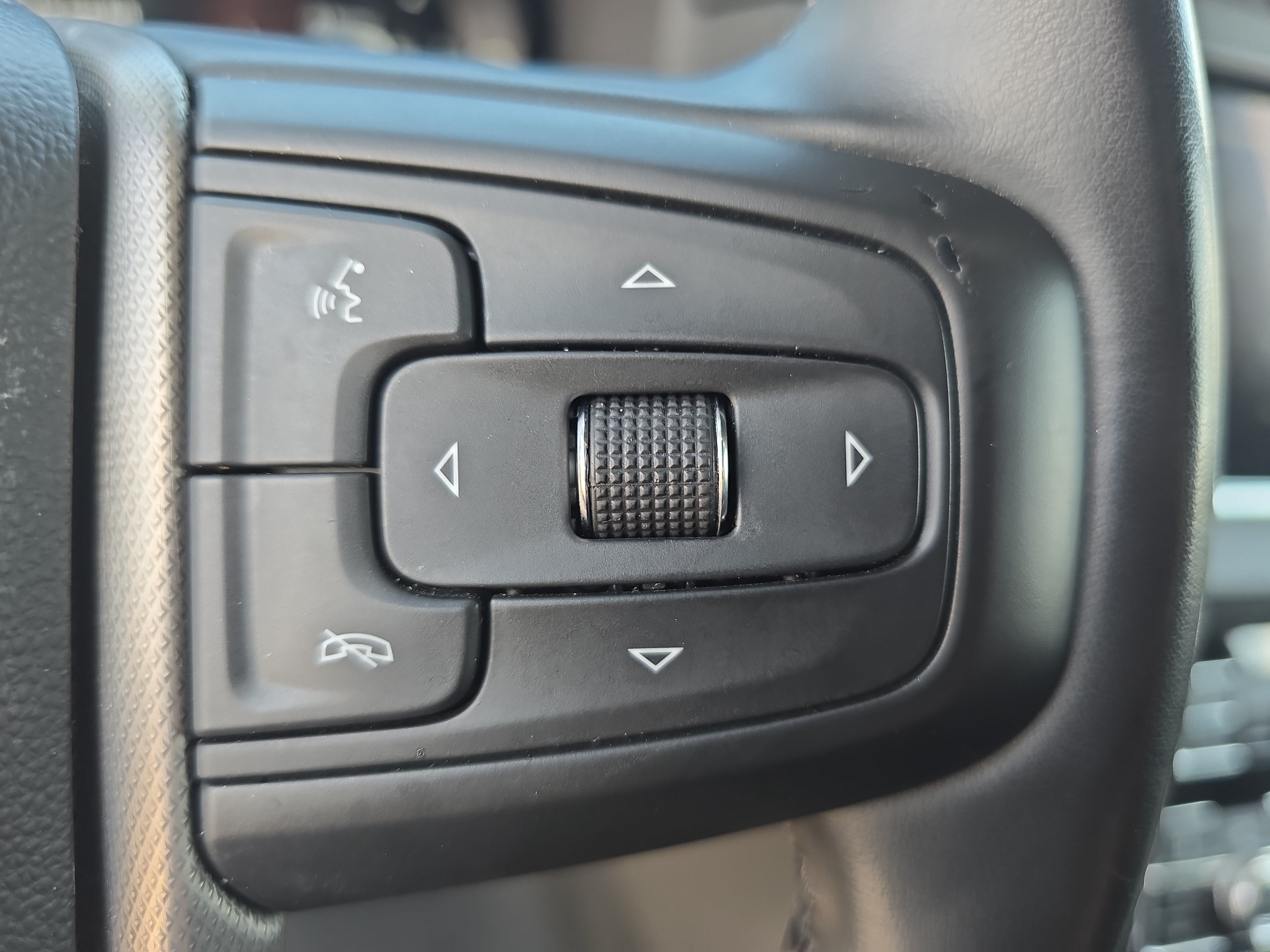 Used 2024 GMC Yukon Denali AWD/4WD image 19