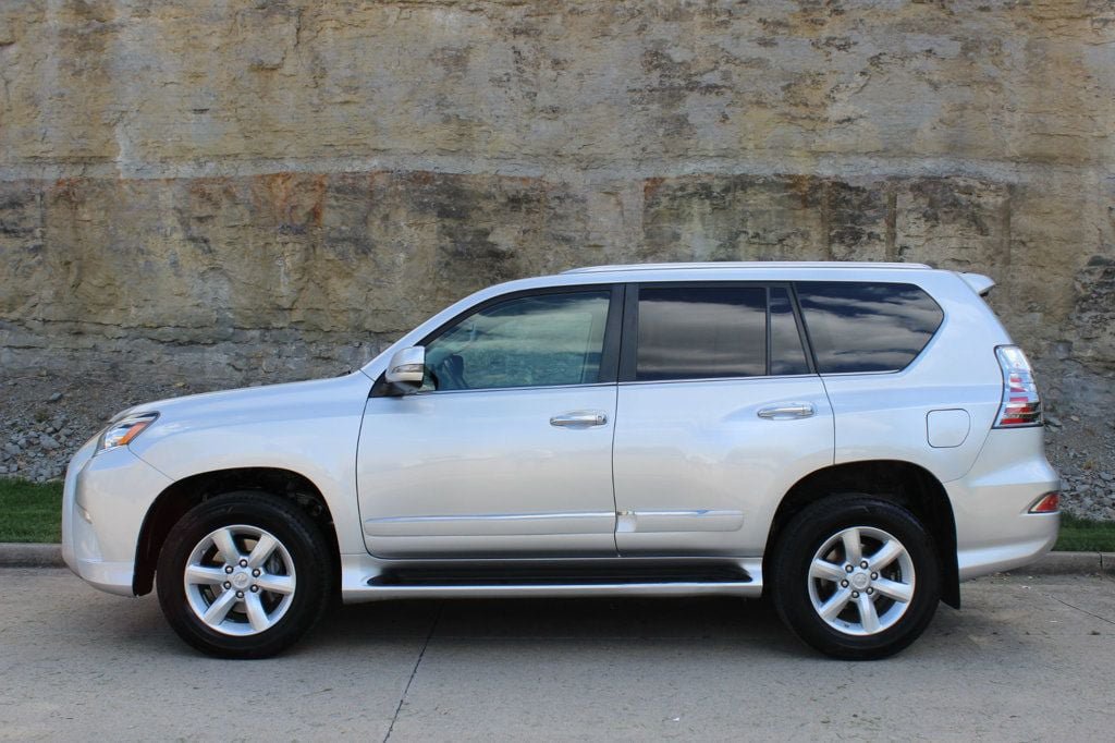 Used 2017 Lexus GX 460 AWD/4WD image 4