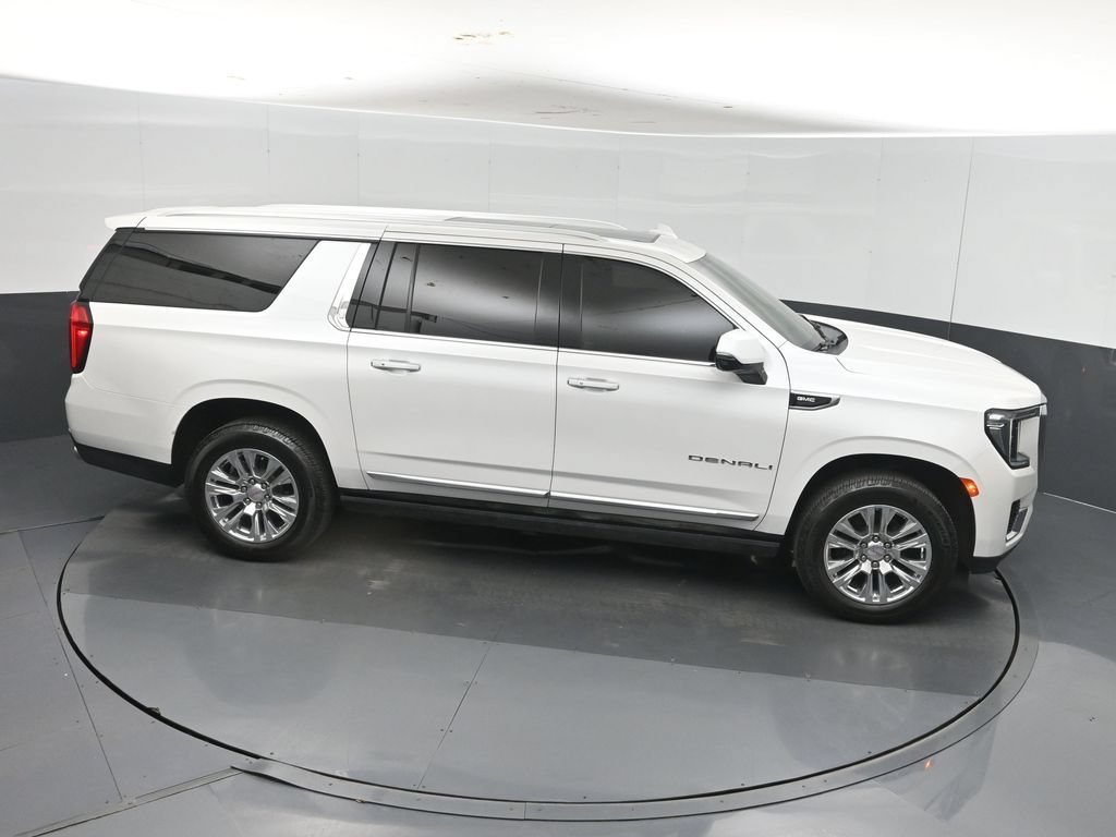 Used 2022 GMC Yukon XL Denali AWD/4WD image 41