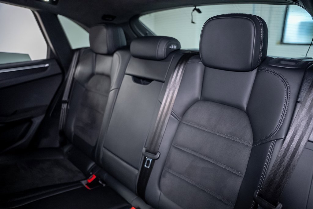 Used 2023 Porsche Macan GTS image 37