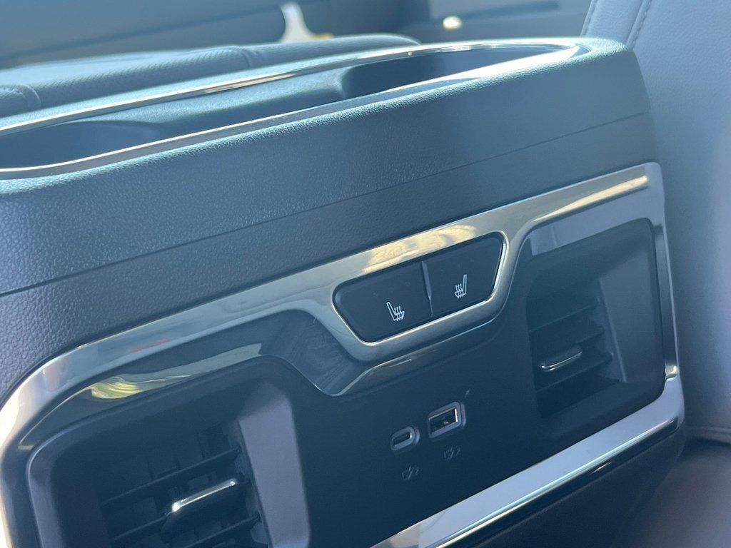 Used 2025 Chevrolet Silverado 1500 LTZ image 6