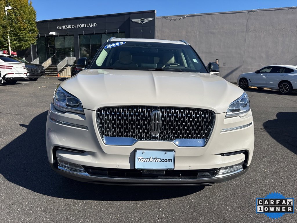 Used 2023 Lincoln Aviator Reserve w/ Equipment Group 201A image 2