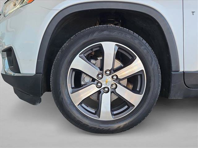 Used 2018 Chevrolet Traverse LT FWD image 25