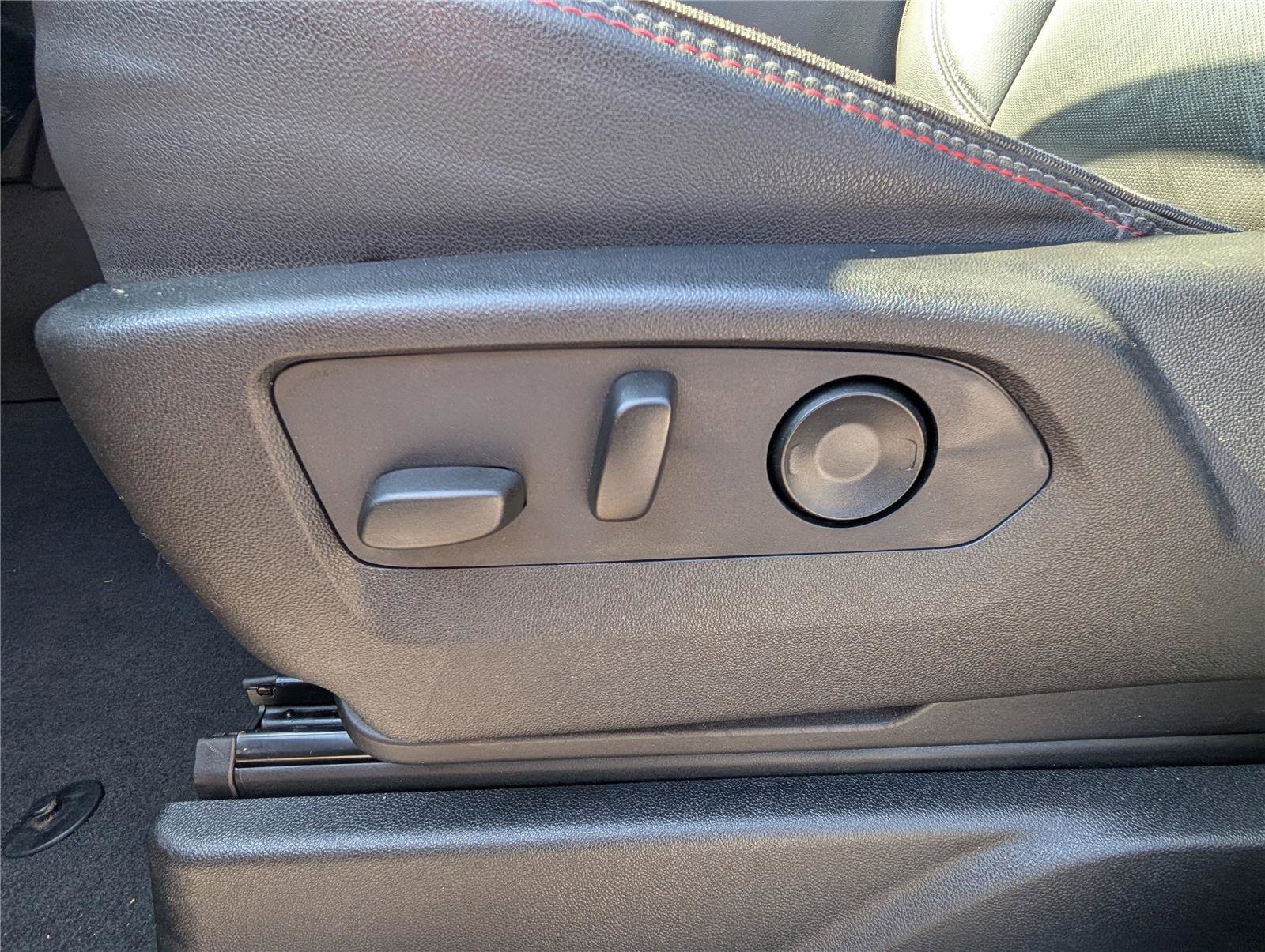 Used 2021 Chevrolet Tahoe RST w/ Luxury Package image 22