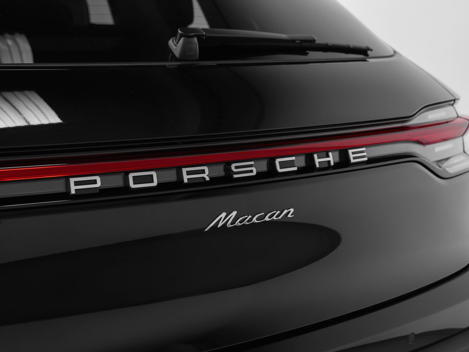 New 2026 Porsche Macan AWD/4WD image 17