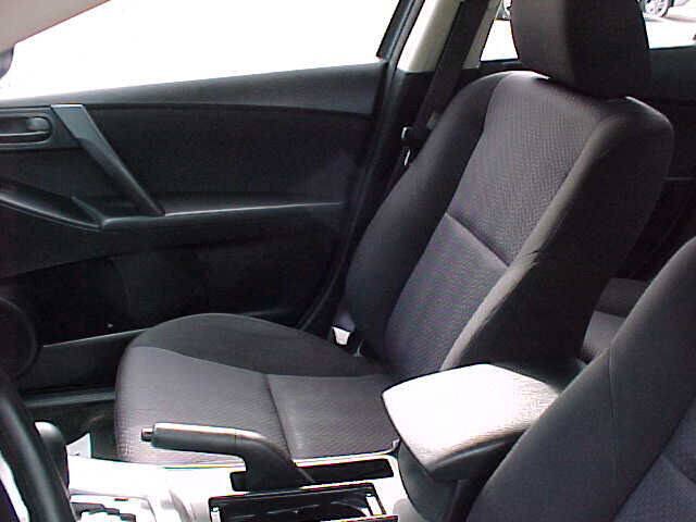 Used 2010 MAZDA MAZDA3 i Sport FWD image 13