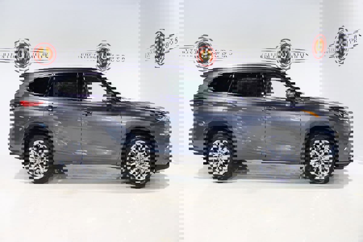 Used 2021 Toyota Highlander Limited image 33