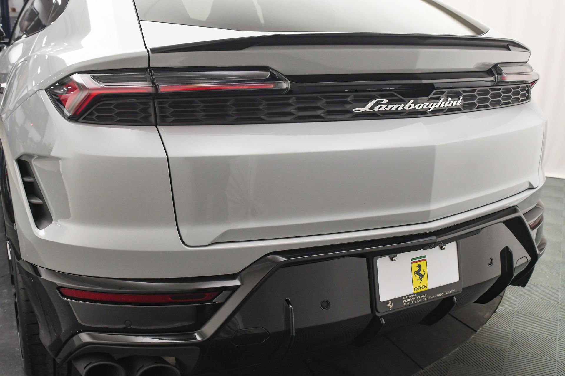 Used 2025 Lamborghini Urus SE image 23