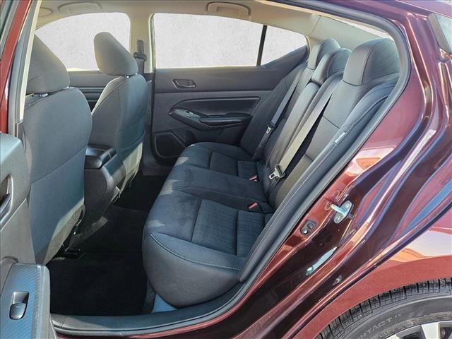 Used 2024 Nissan Altima 2.5 SV image 18