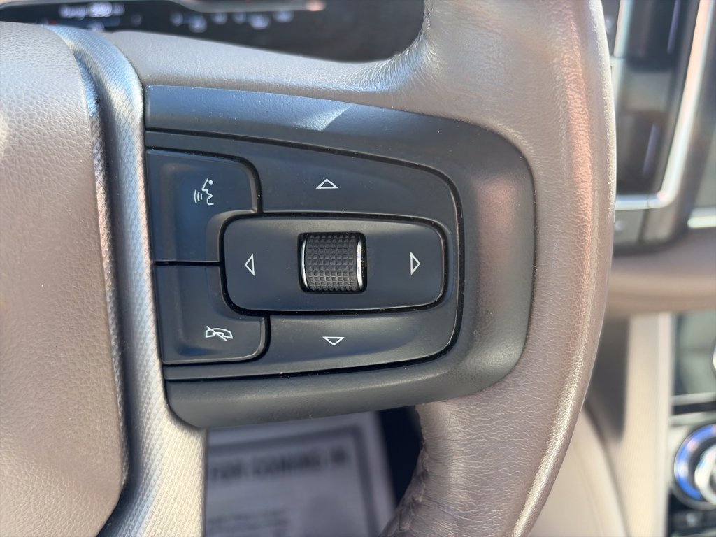 Used 2022 GMC Yukon Denali w/ Denali Ultimate Package AWD/4WD image 16