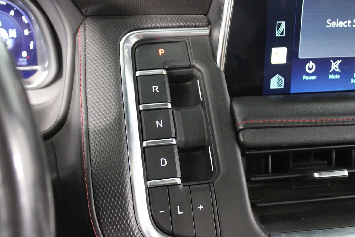 Used 2022 Chevrolet Tahoe RST w/ Luxury Package AWD/4WD image 9