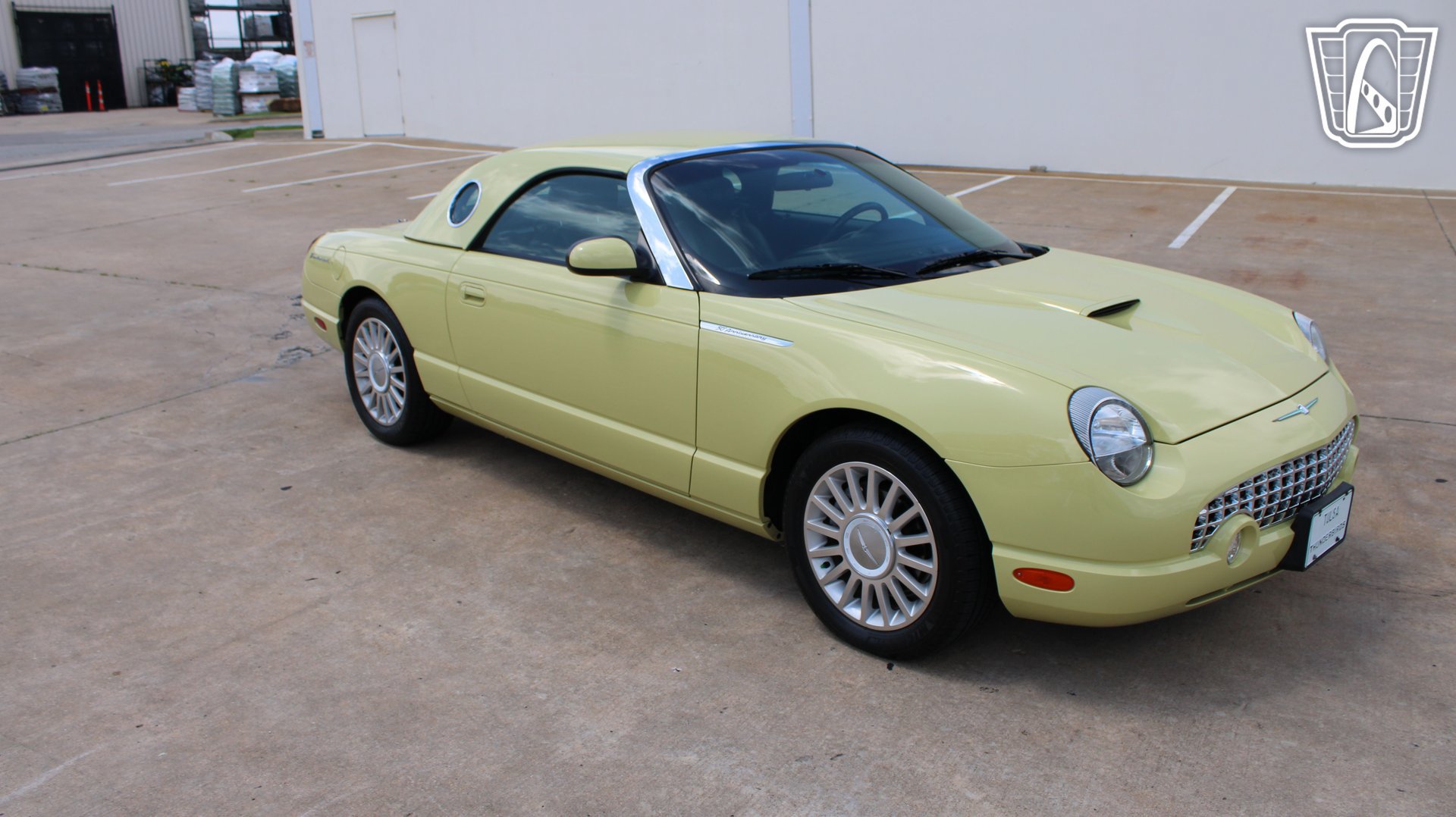 Used 2005 Ford Thunderbird RWD image 26