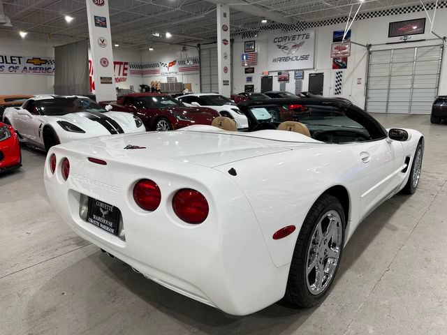 Used 2004 Chevrolet Corvette Convertible RWD image 16