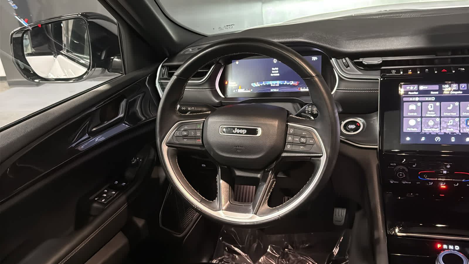 Used 2022 Jeep Grand Cherokee Altitude AWD/4WD image 26