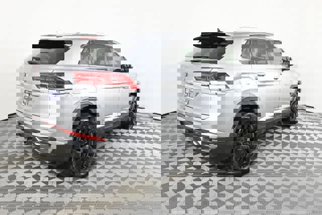 Certified 2023 Volkswagen Atlas Cross Sport SE w/ Panoramic Sunroof Package image 11