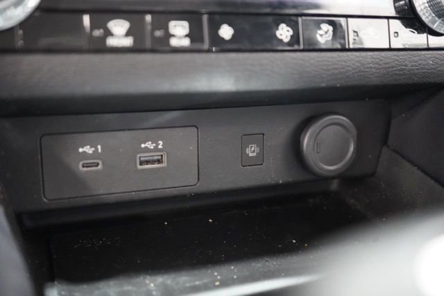 Used 2024 Mitsubishi Outlander SE image 27