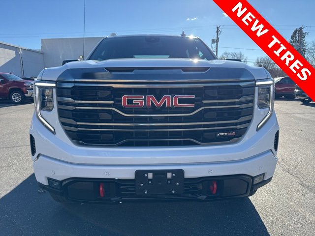 Used 2024 GMC Sierra 1500 AT4 image 8