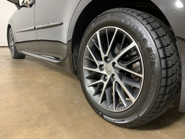 Used 2016 Lexus ES 350 w/ Luxury Package w/Wood Trim image 15