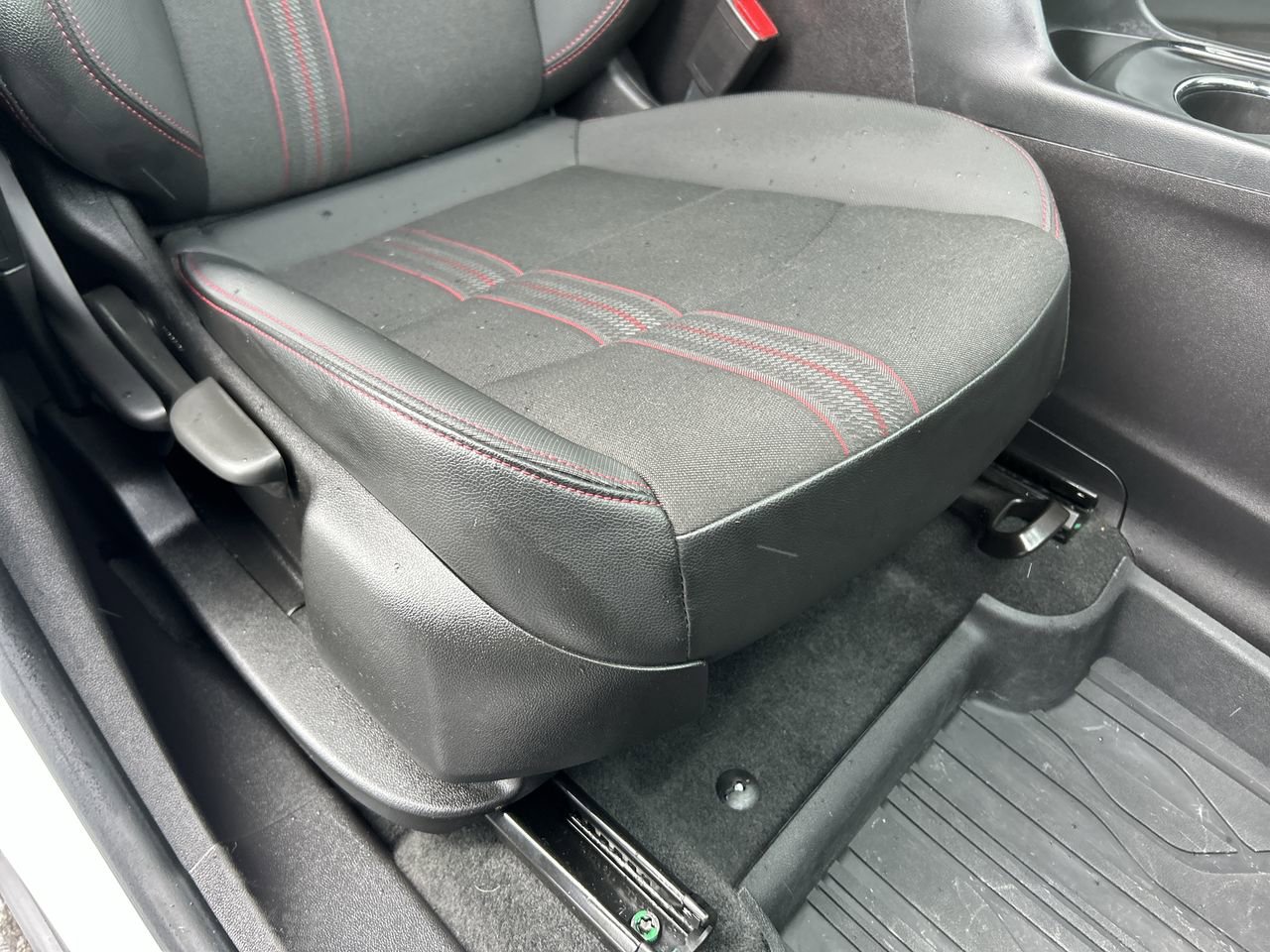 Used 2024 Chevrolet Equinox RS AWD/4WD image 15