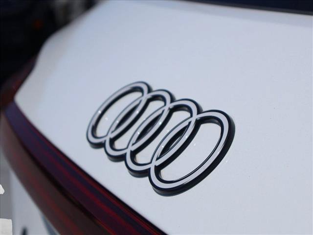 Used 2024 Audi Q8 e-tron Premium Plus w/ Premium Plus Package AWD/4WD image 28