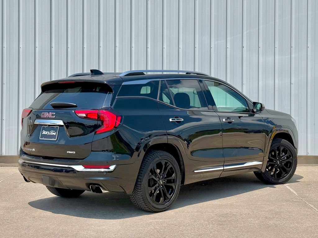 Used 2020 GMC Terrain Denali w/ Denali Premium Package AWD/4WD image 6