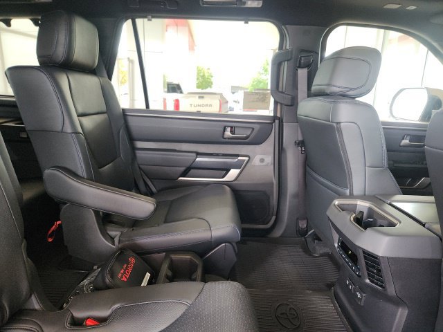 New 2026 Toyota Sequoia Platinum w/ TRD Off-Road Package AWD/4WD image 33