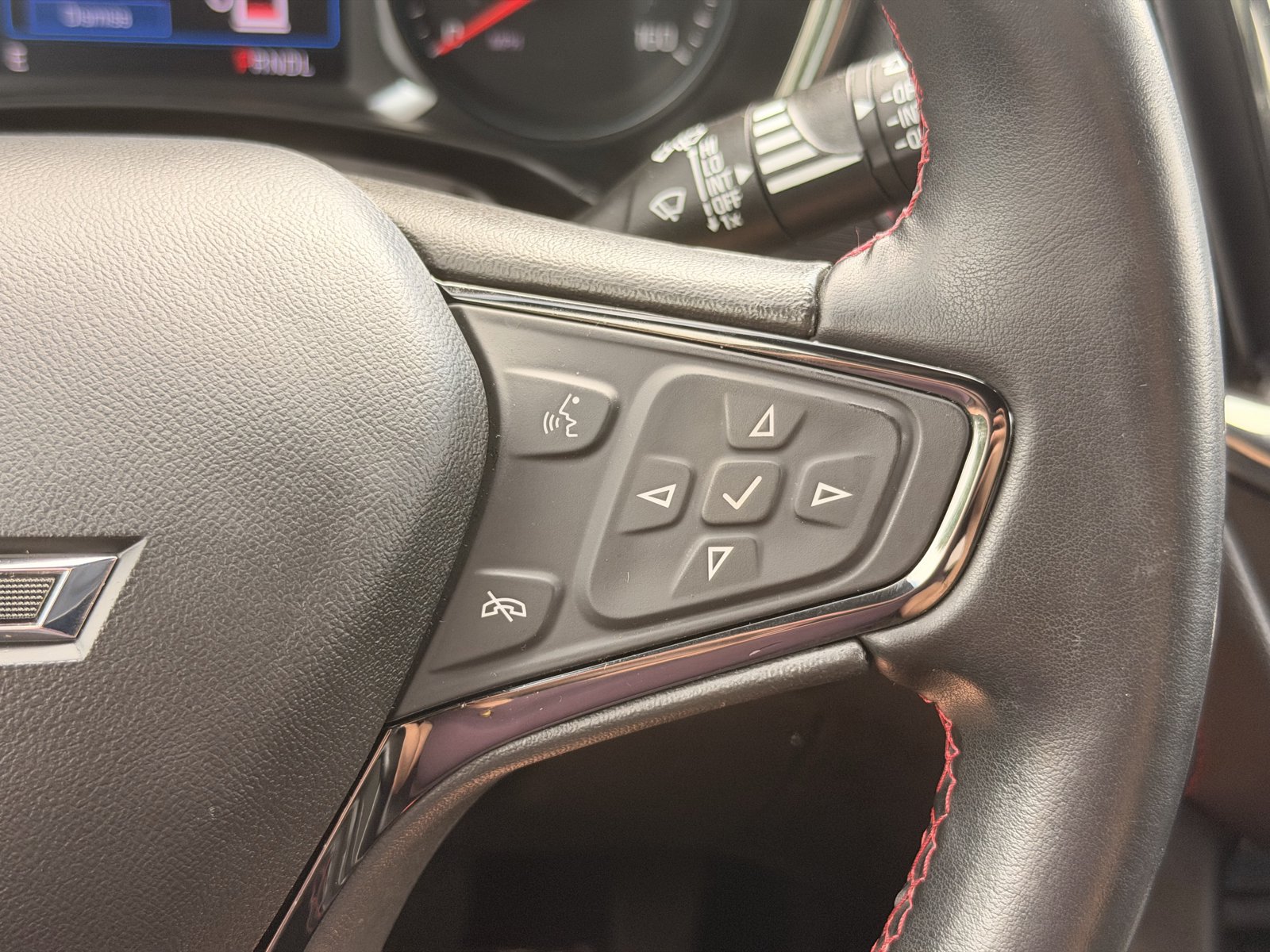 Used 2023 Chevrolet Equinox RS FWD image 20