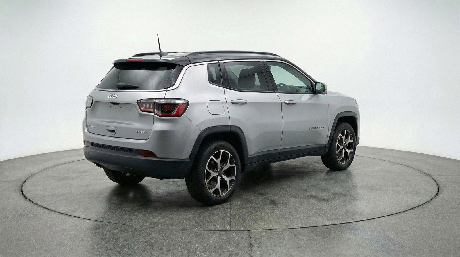 Used 2025 Jeep Compass Limited AWD/4WD image 9