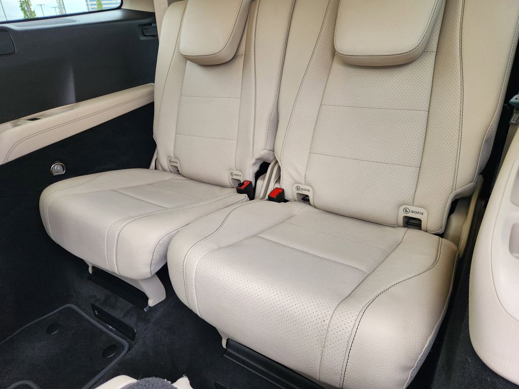 Used 2021 Mercedes-Benz GLS 450 4MATIC image 31