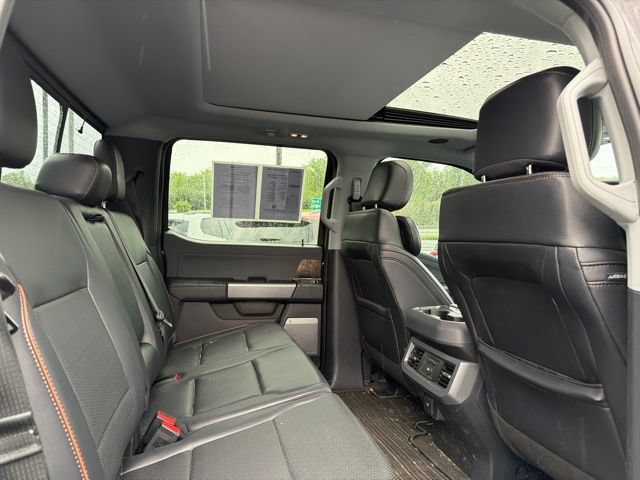 Used 2025 Ford F250 Lariat w/ Lariat Ultimate Package AWD/4WD image 13