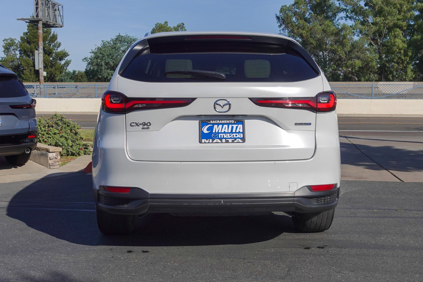 Used 2024 MAZDA CX-90 Plug-In Hybrid w/ Preferred image 6