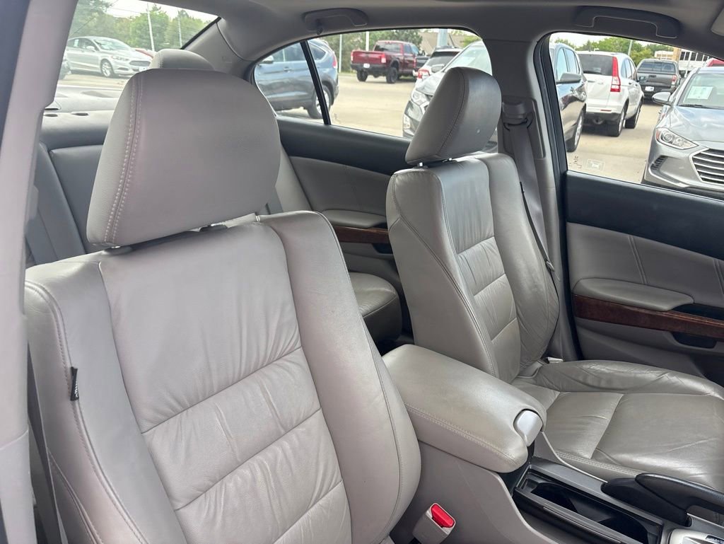 Used 2011 Honda Accord EX-L image 26