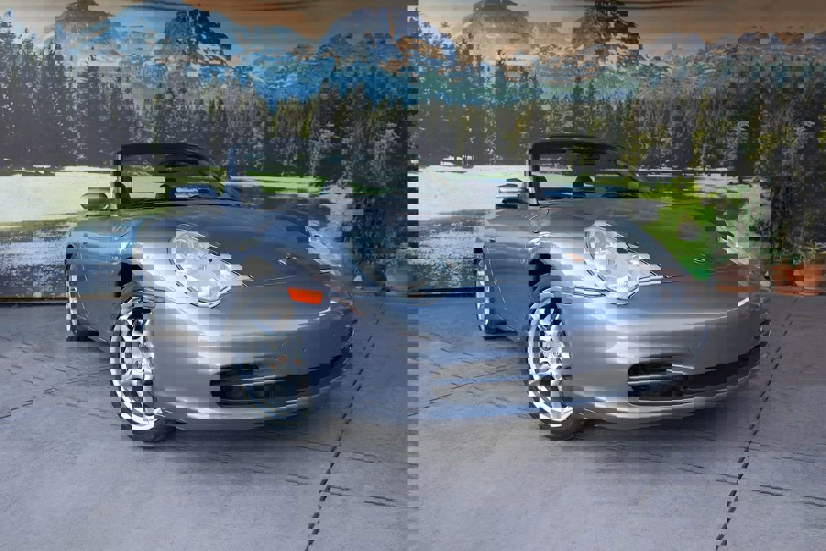 Used 2004 Porsche 911 Carrera 4 image 3