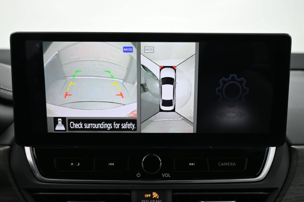 Used 2024 Nissan Altima 2.5 SL FWD image 12