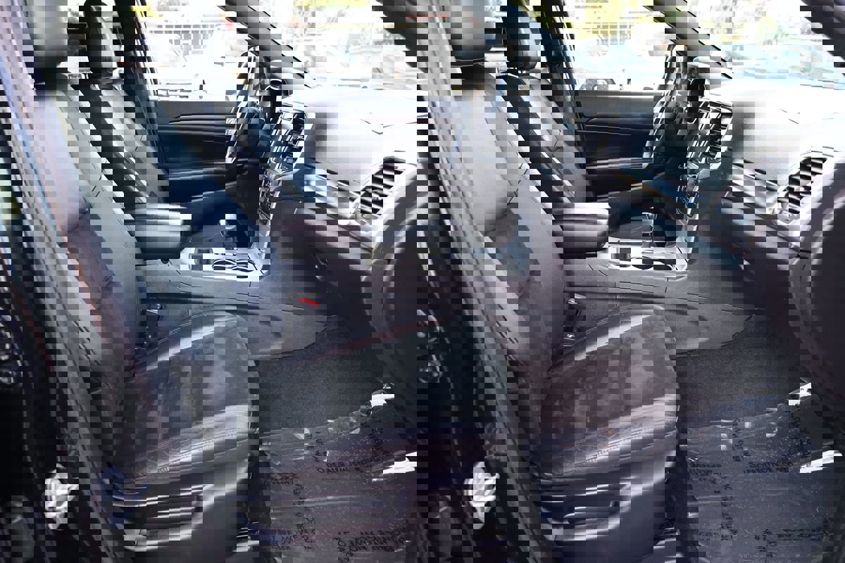 Used 2015 Jeep Grand Cherokee Altitude image 17